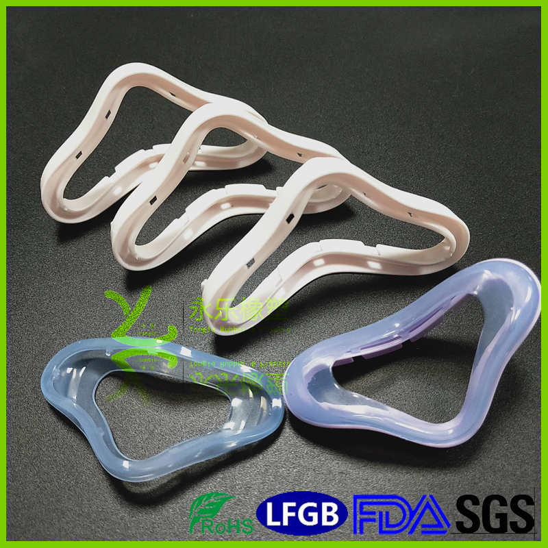 Dust and fog resistant silicone nose mask