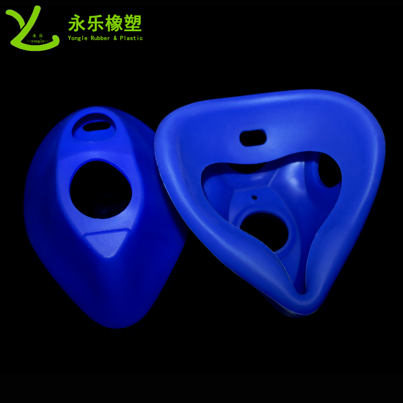 Breathing silicone mask