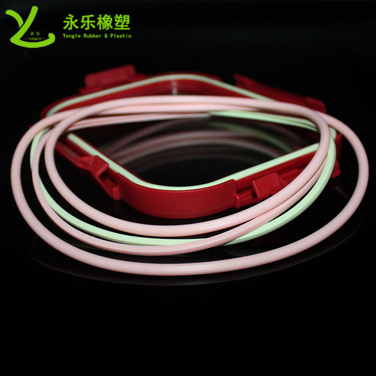 Colored sealing ring for fresh-keeping box